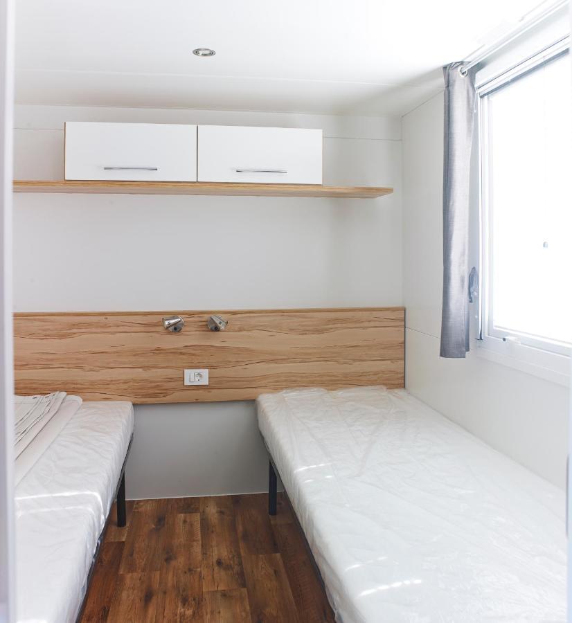 Victoria Mobilehome By Ville Degli Ulivi Марина ди Кампо Екстериор снимка