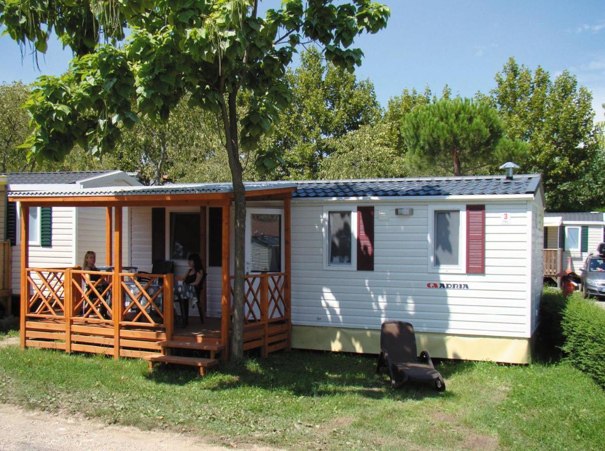 Victoria Mobilehome By Ville Degli Ulivi Марина ди Кампо Екстериор снимка